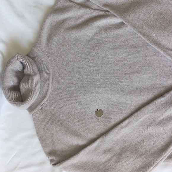 Aritzia Wilfred Wool Turtleneck Sweater Dress, Size XXS, Grey/Beige Colour - Picture 13 of 13